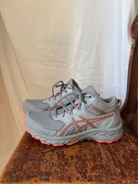 ASICS shoes, size 8.5